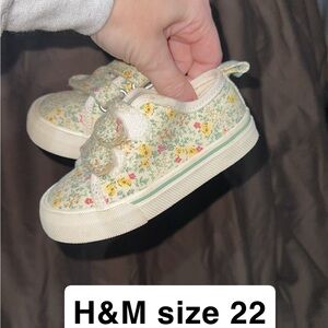 H&M Kids Floral Sneakers - Cream and Yellow